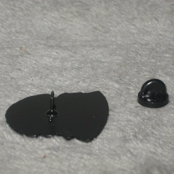 Supernatural TV Get In Loser We're Saving People Metal Enamel Pin 251039A2 - Picture 6 of 6